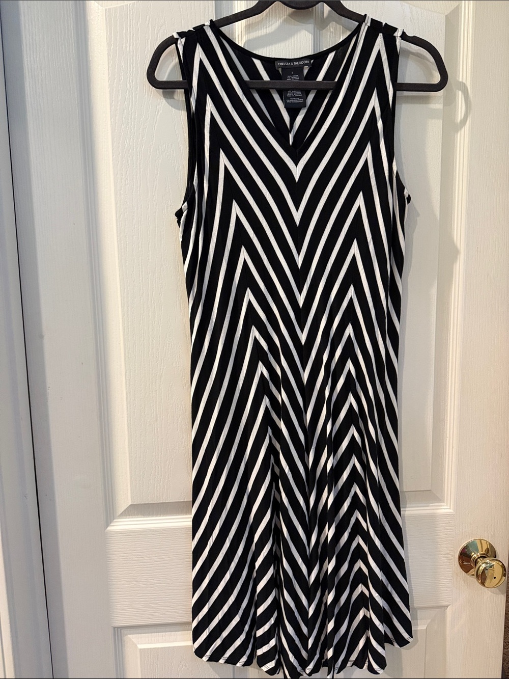 Chelsea & Theodore Black & White Chevron Sleeveless Dress by Charter Club